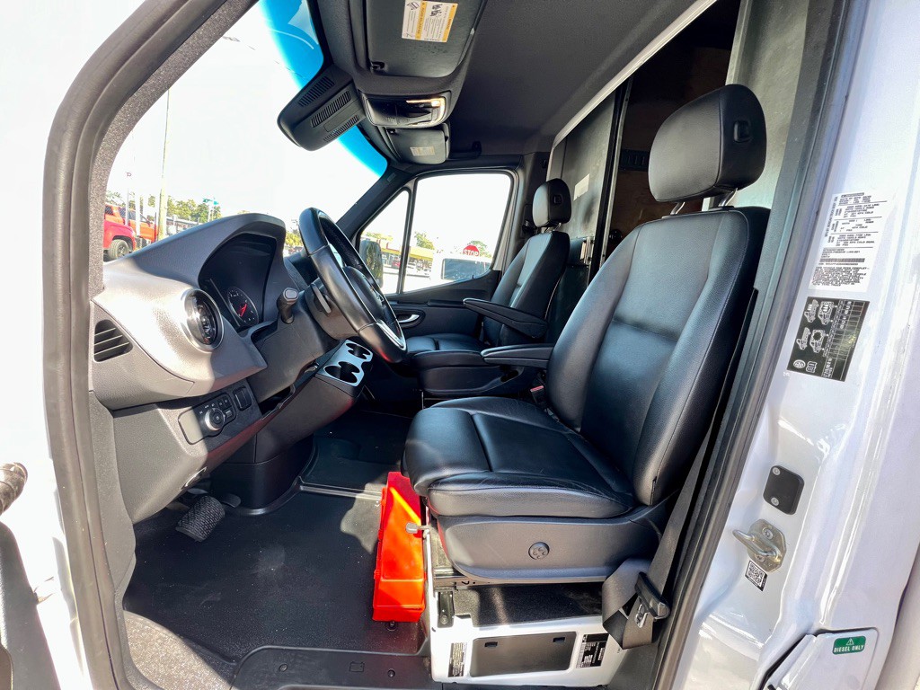 2019 Mercedes-Benz Sprinter Image 12