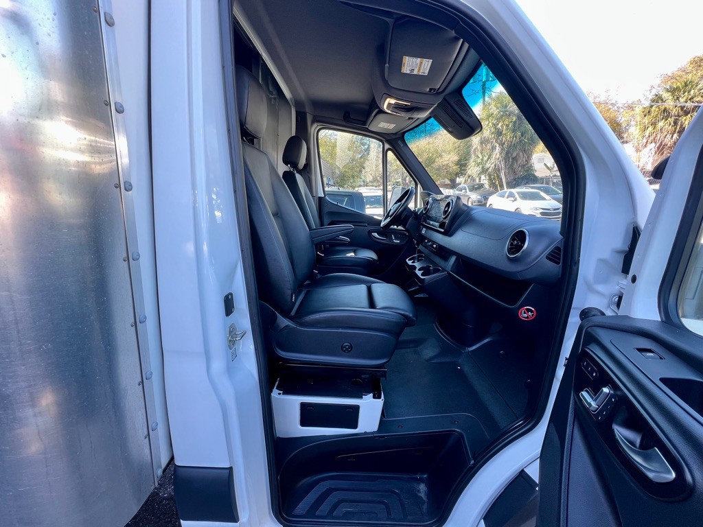 2019 Mercedes-Benz Sprinter Image 13