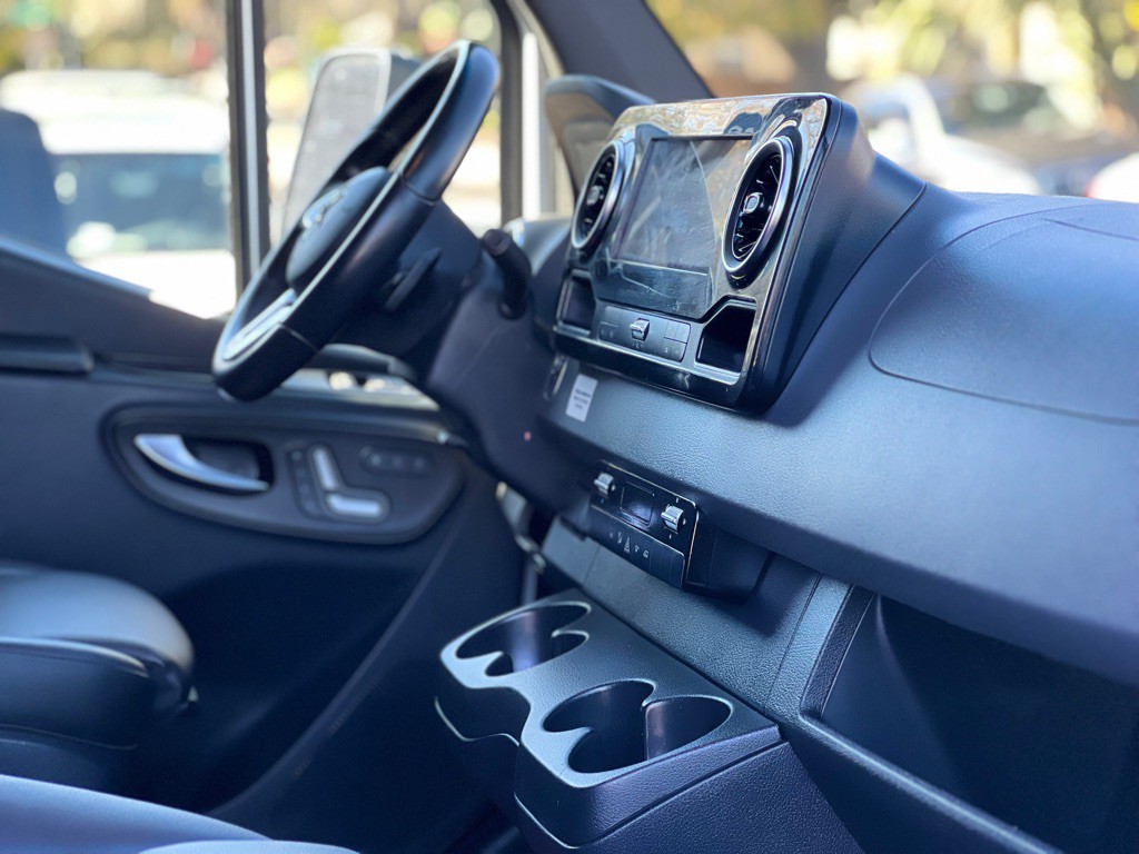 2019 Mercedes-Benz Sprinter Image 40