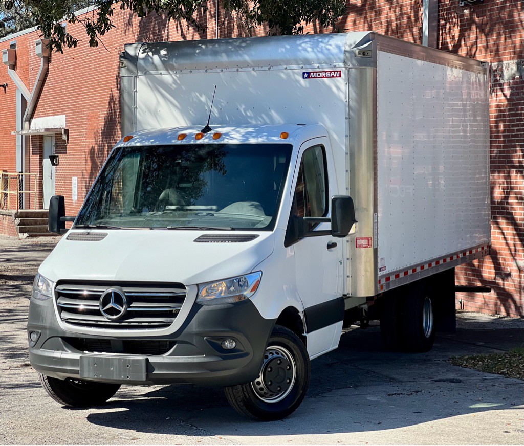 2019 Mercedes-Benz Sprinter Image 2