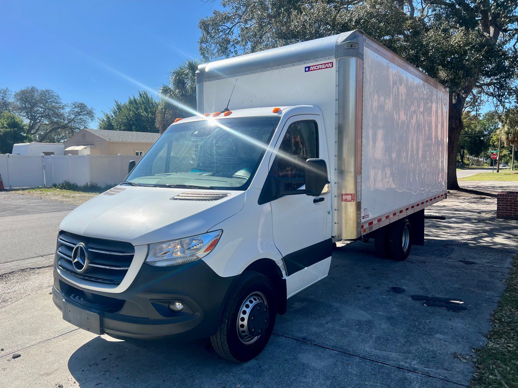 2019 Mercedes-Benz Sprinter Image 3