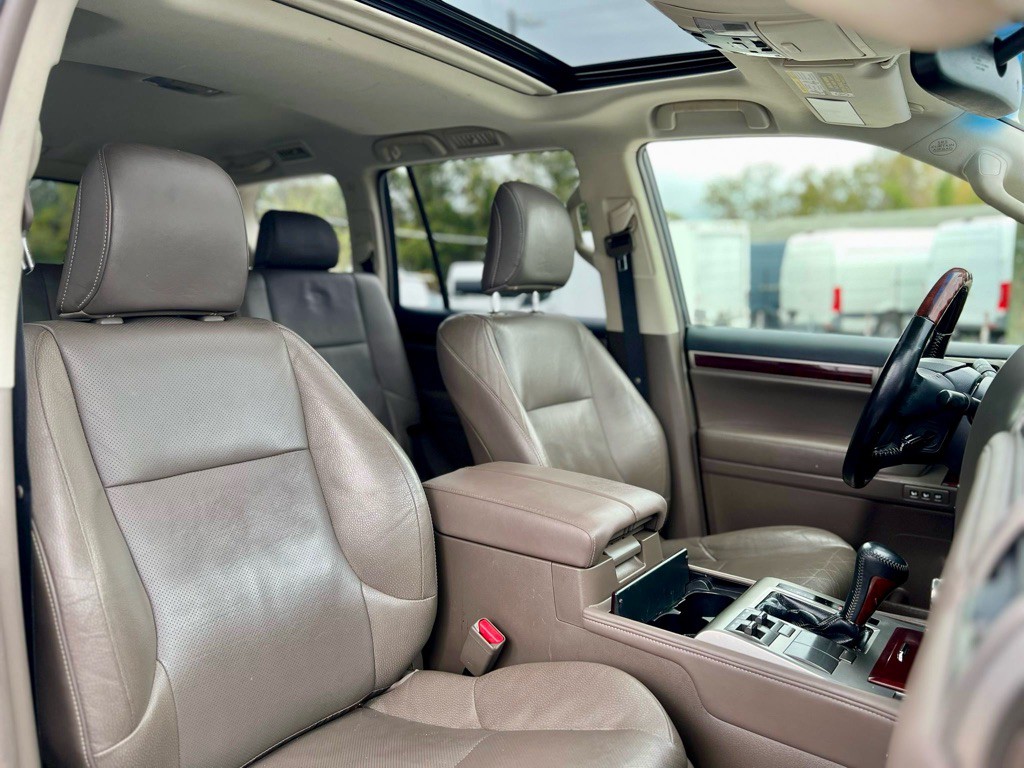 2017 Lexus GX Image 22