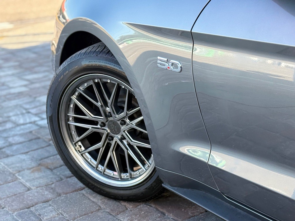 2022 Ford Mustang Image 10