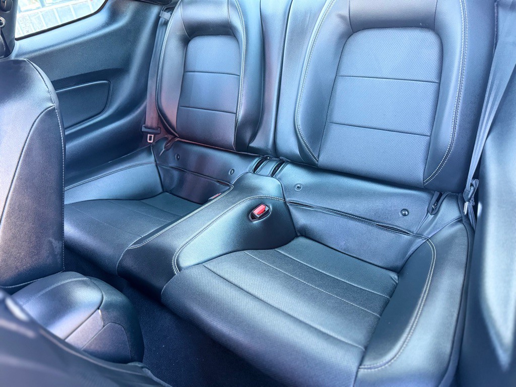 2022 Ford Mustang Image 16