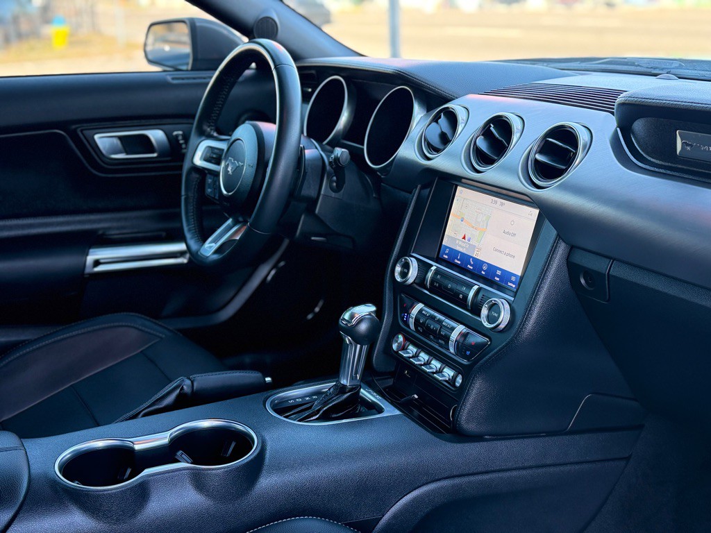 2022 Ford Mustang Image 19