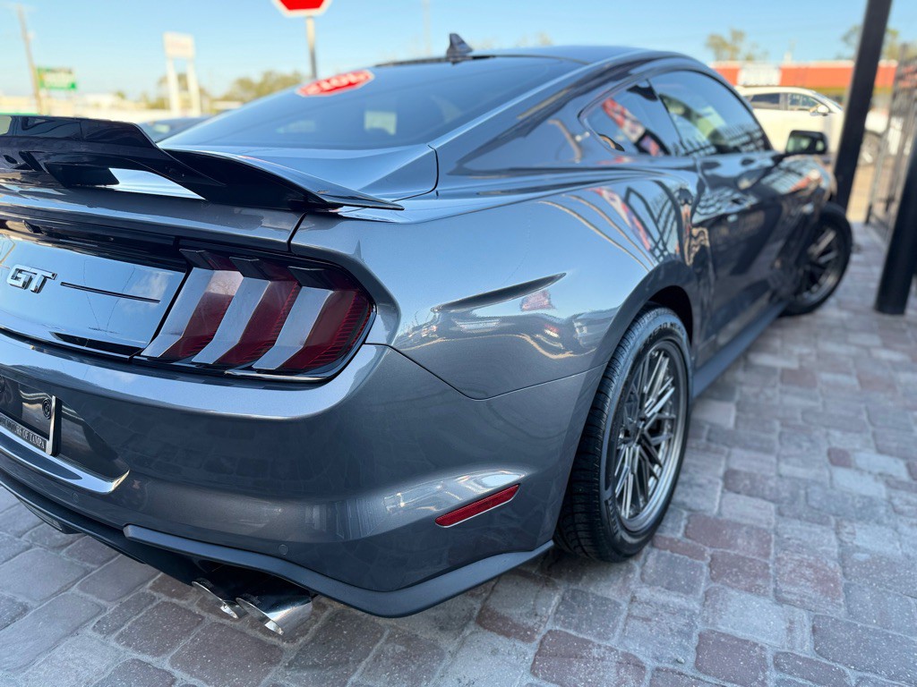 2022 Ford Mustang Image 25
