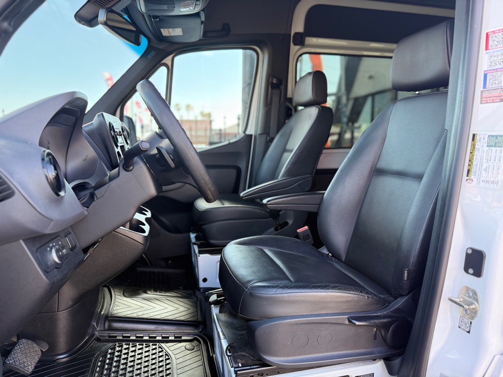 2020 Mercedes-Benz Sprinter Image 10