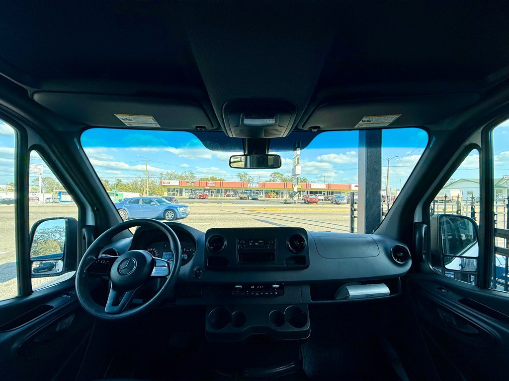 2020 Mercedes-Benz Sprinter Image 11