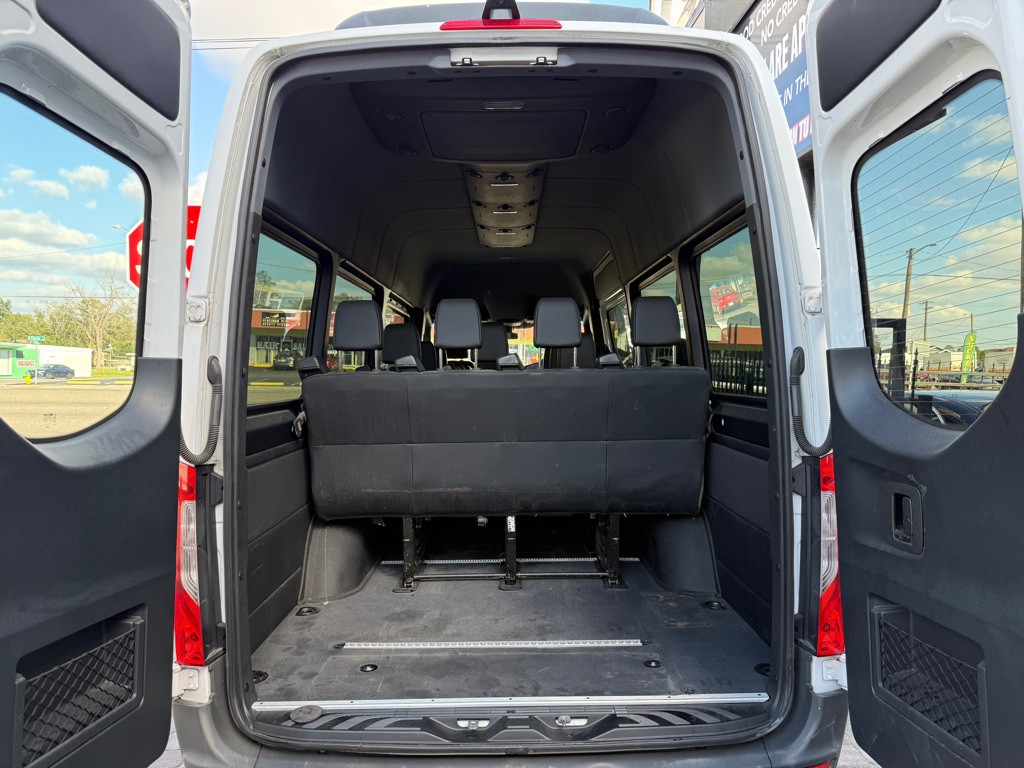 2020 Mercedes-Benz Sprinter Image 18