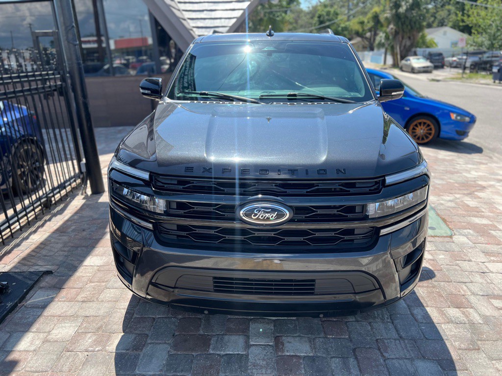 2022 Ford Expedition Image 2