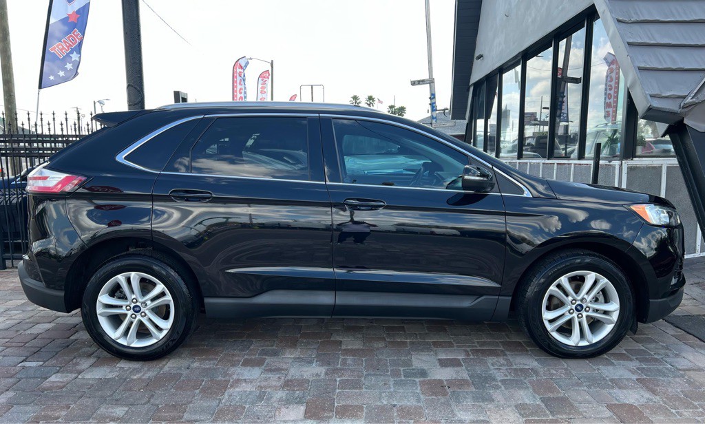 2020 Ford Edge Image 5