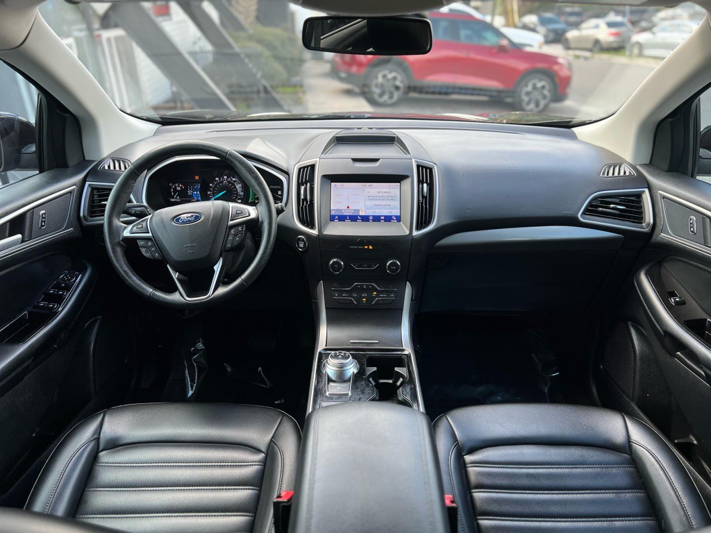 2020 Ford Edge Image 13