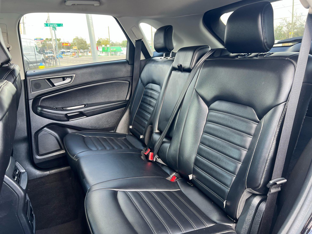 2020 Ford Edge Image 15