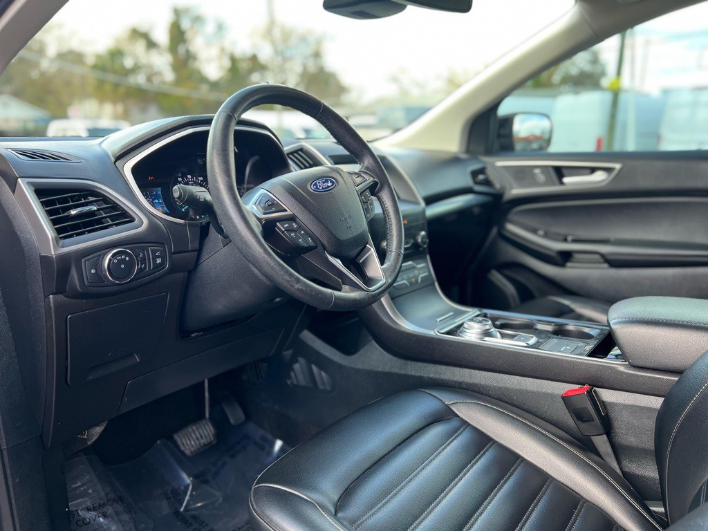 2020 Ford Edge Image 23