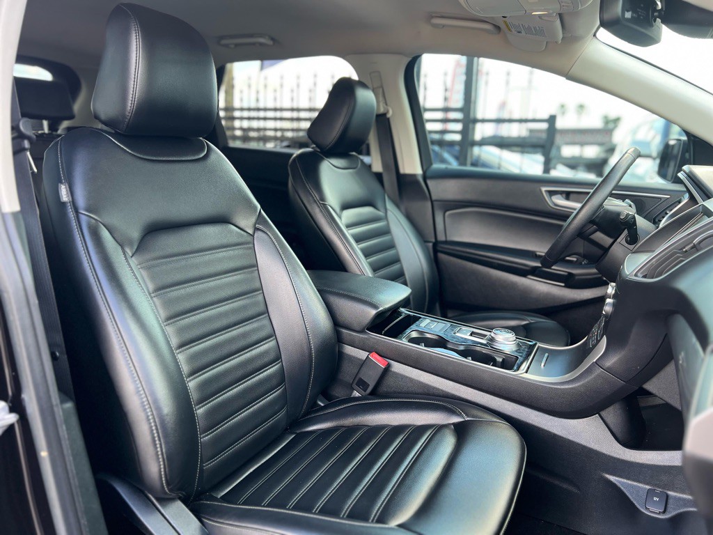 2020 Ford Edge Image 27