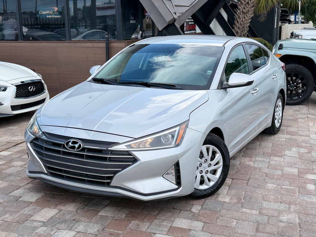 2019 Hyundai Elantra Image 1