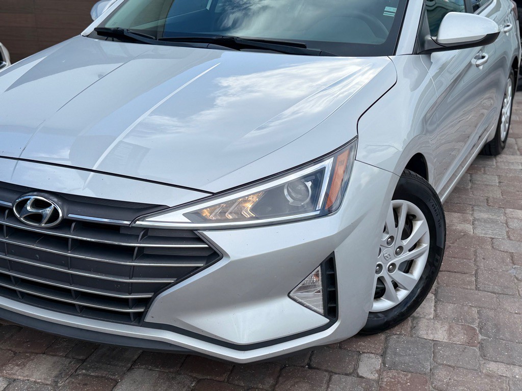 2019 Hyundai Elantra Image 21