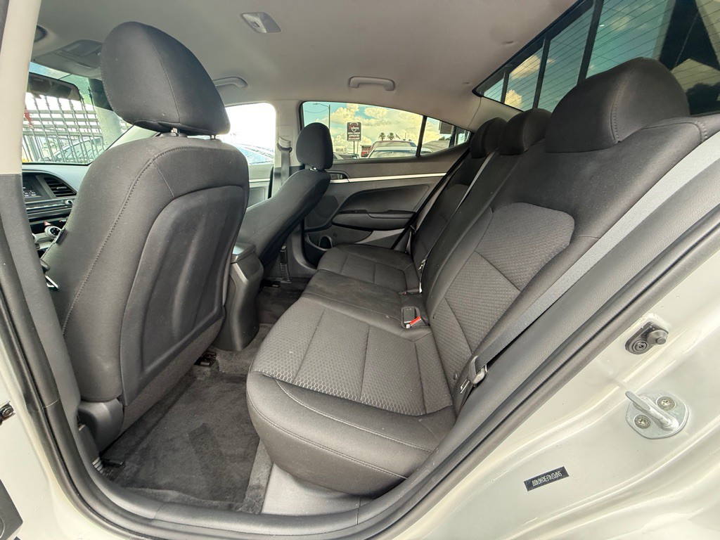 2019 Hyundai Elantra Image 28