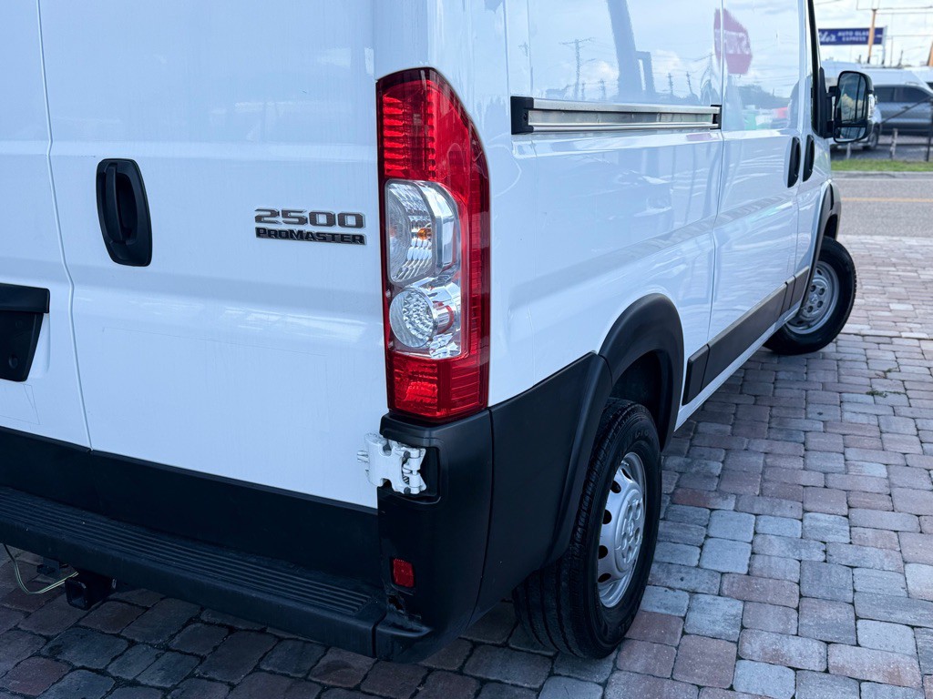 2023 RAM Promaster Image 25