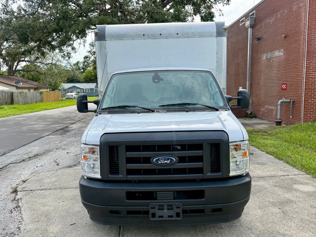 2022 Ford Econoline Image 3
