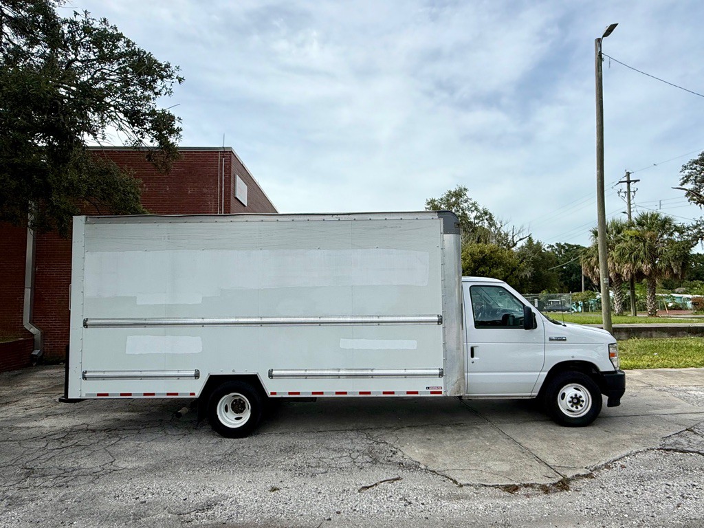 2022 Ford Econoline Image 5