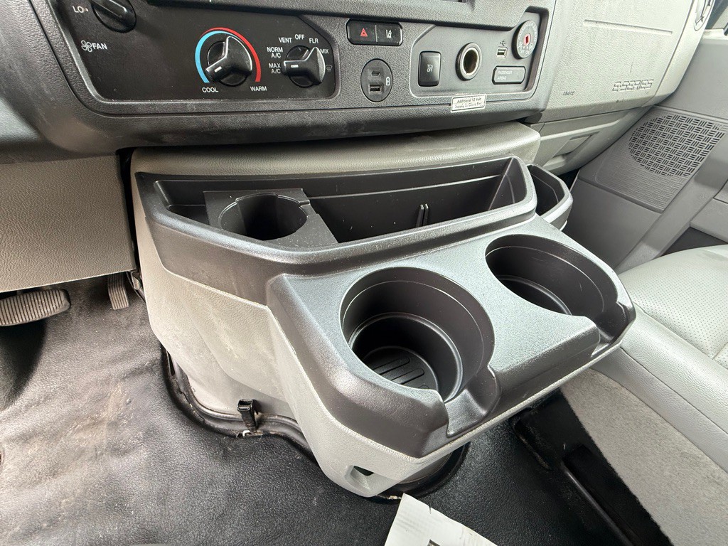 2022 Ford Econoline Image 16