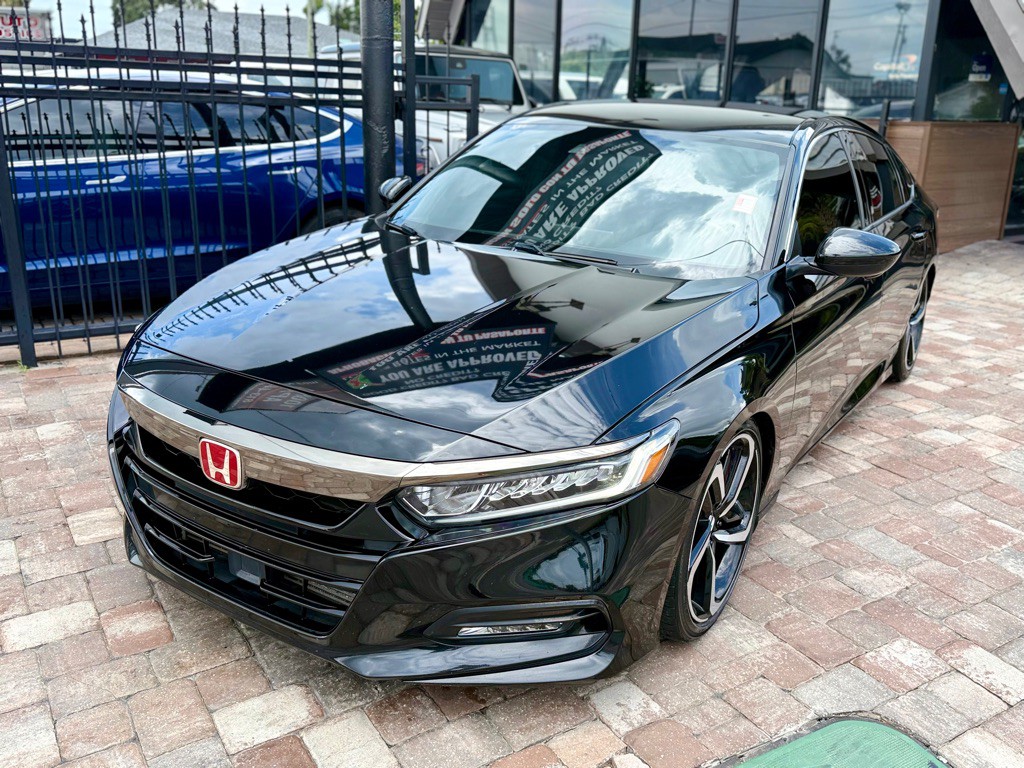 2018 Honda Accord Image 2
