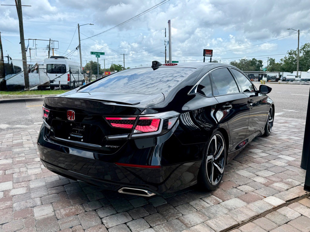2018 Honda Accord Image 9