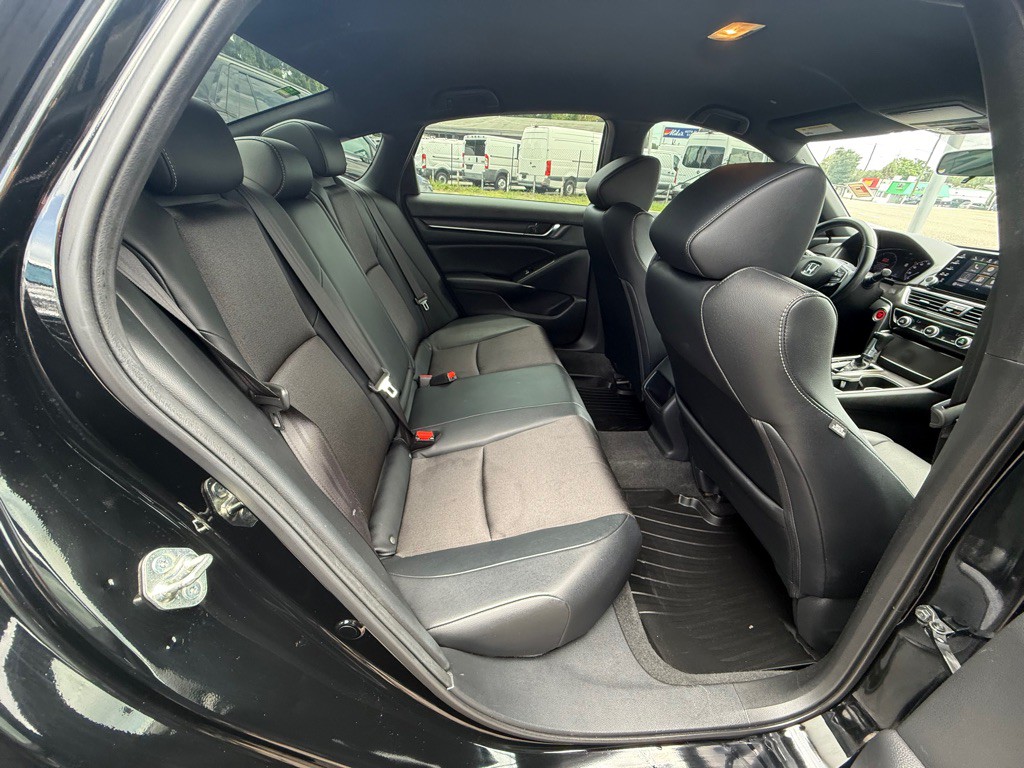 2018 Honda Accord Image 18