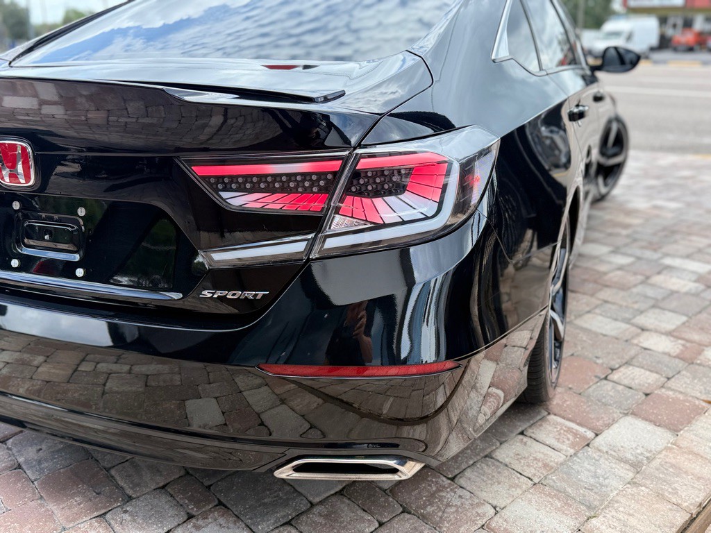 2018 Honda Accord Image 32