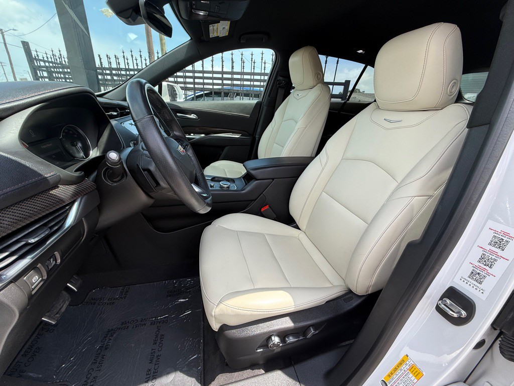 2019 Cadillac XT4 Image 13