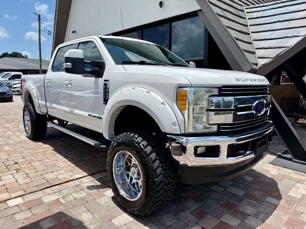 2017 Ford F-250 Image 2