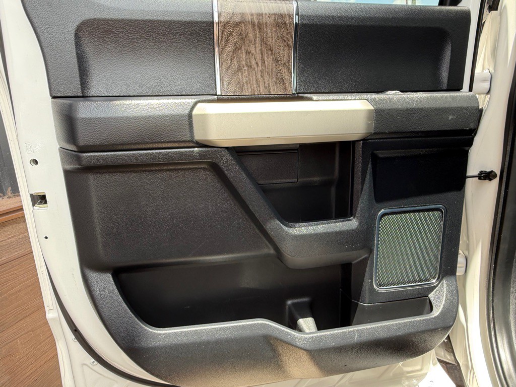 2017 Ford F-250 Image 30
