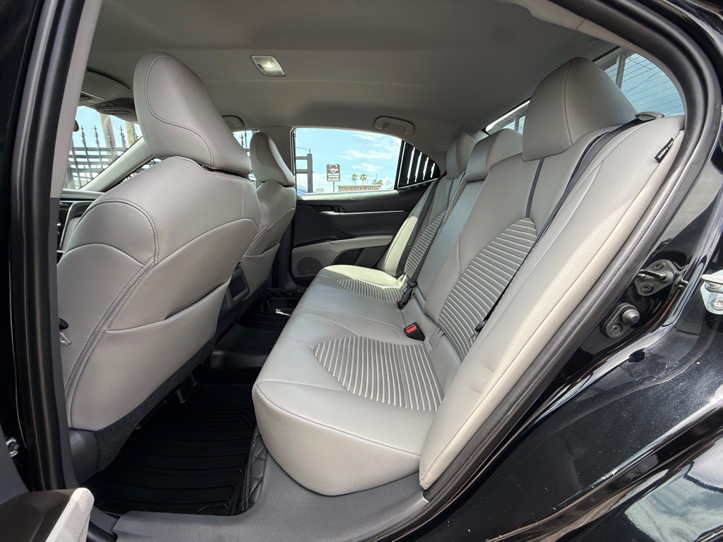 2021 Toyota Camry Image 17