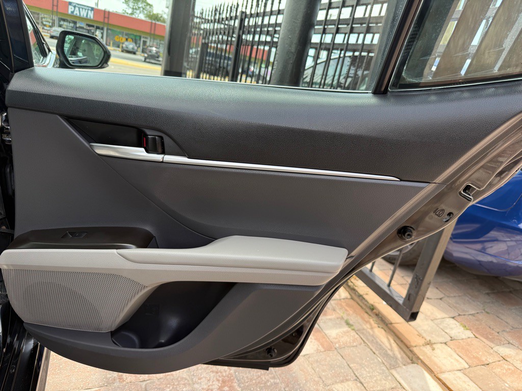 2021 Toyota Camry Image 30