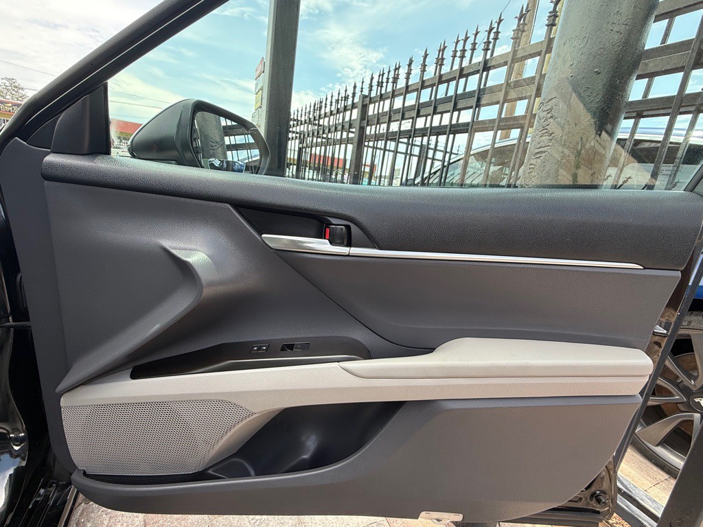 2021 Toyota Camry Image 31