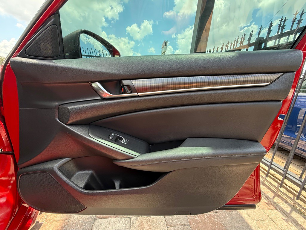 2021 Honda Accord Image 39