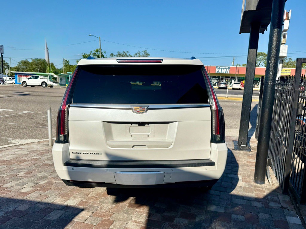2019 Cadillac Escalade Image 6