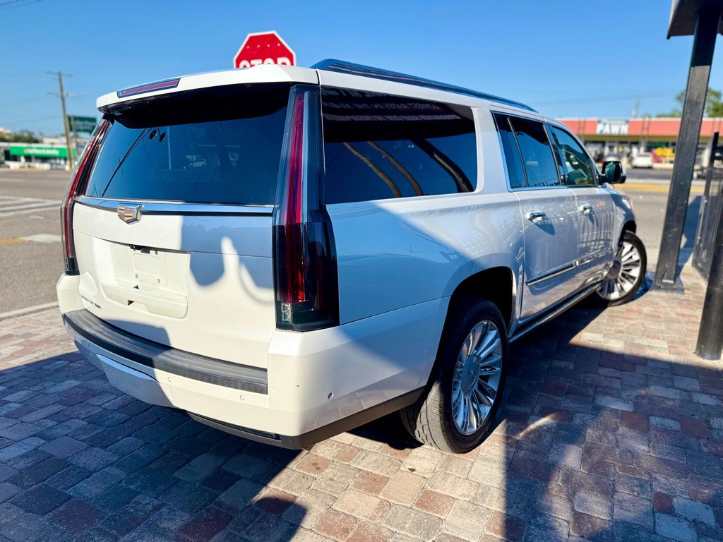 2019 Cadillac Escalade Image 7