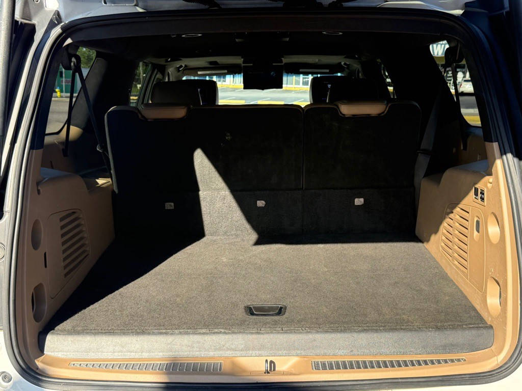 2019 Cadillac Escalade Image 16