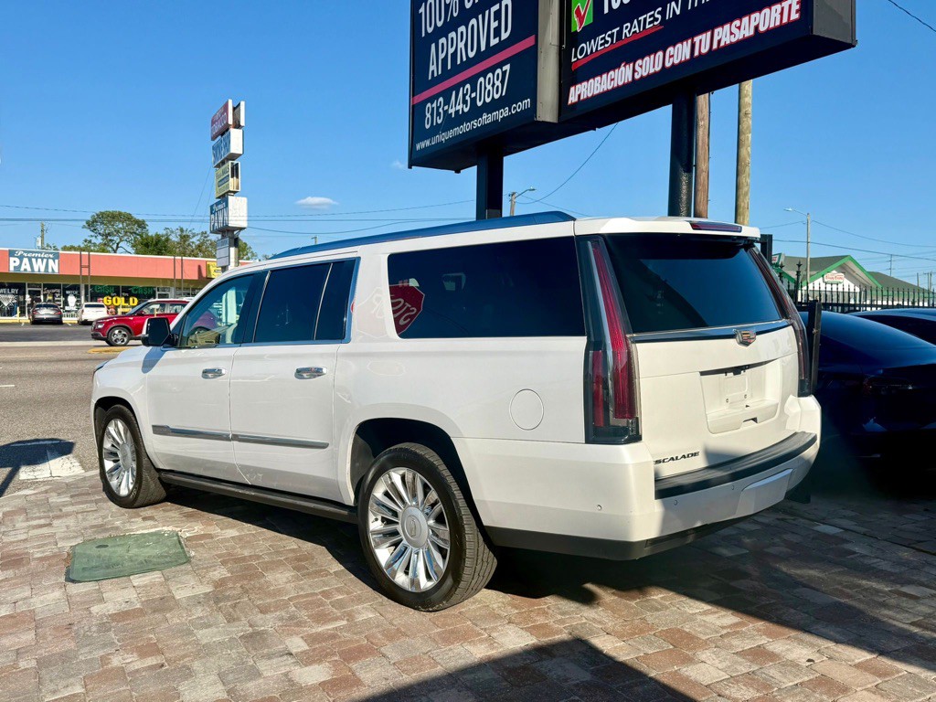 2019 Cadillac Escalade Image 25