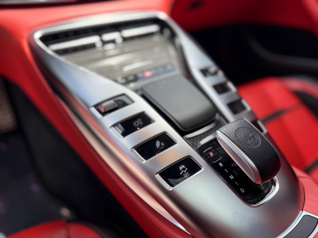 2020 Mercedes-Benz AMG GT Image 32