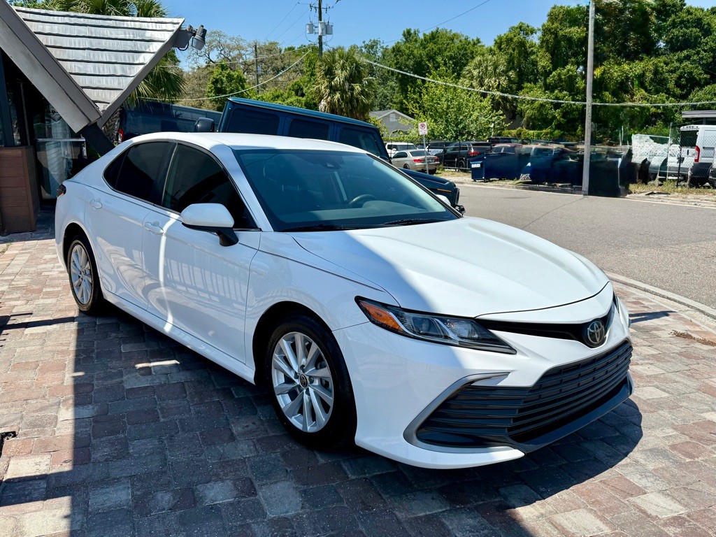 2021 Toyota Camry Image 3