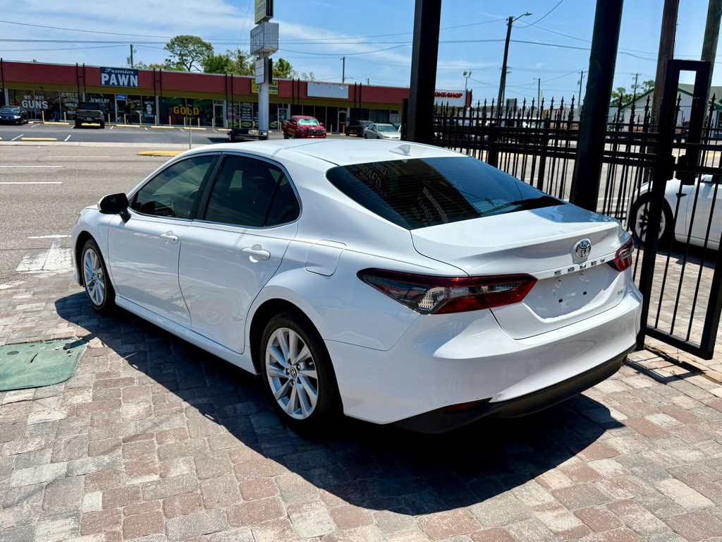 2021 Toyota Camry Image 7