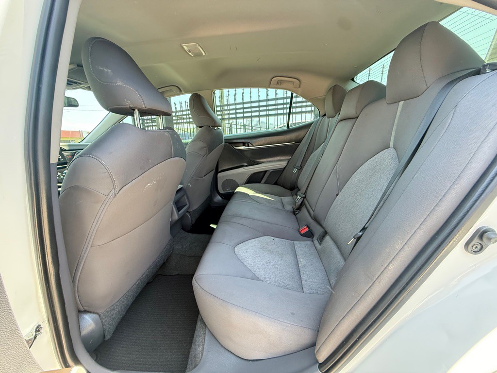 2021 Toyota Camry Image 17
