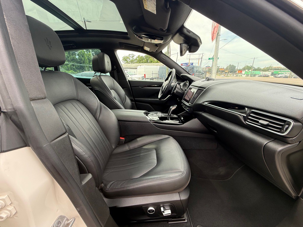 2023 Maserati Levante Image 21