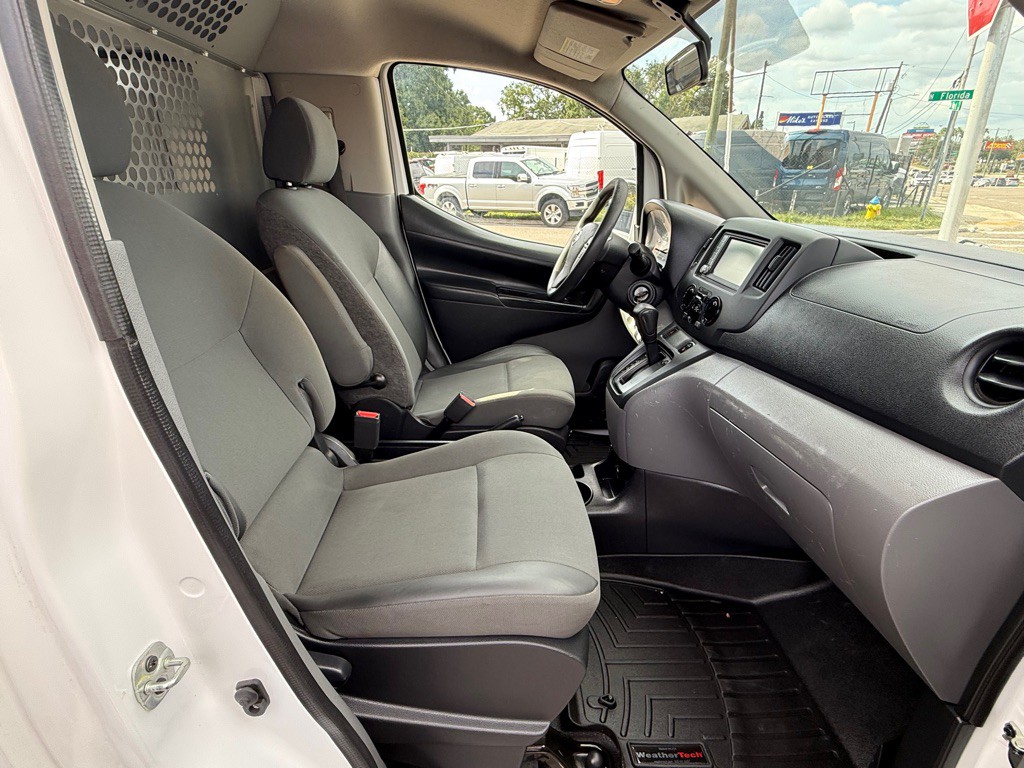 2020 Nissan NV200 Image 21