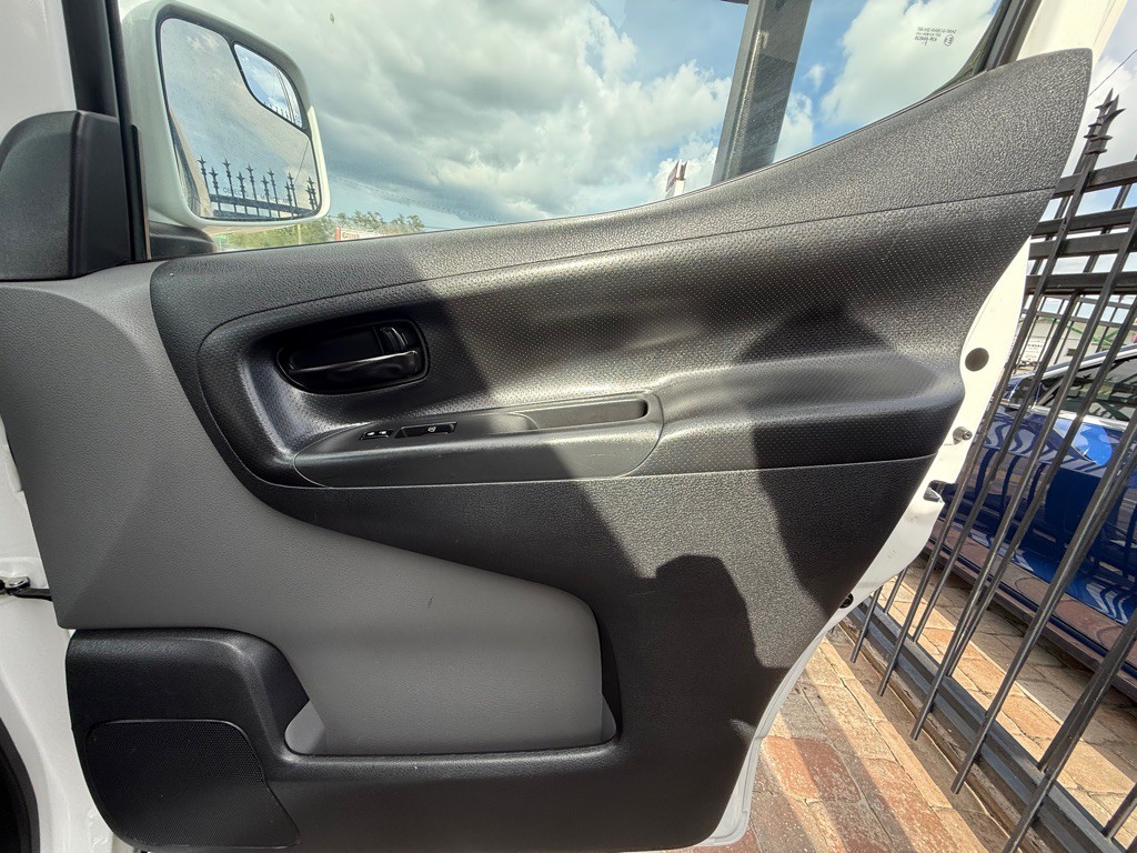 2020 Nissan NV200 Image 31
