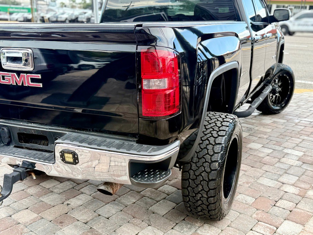 2017 GMC Sierra Image 23