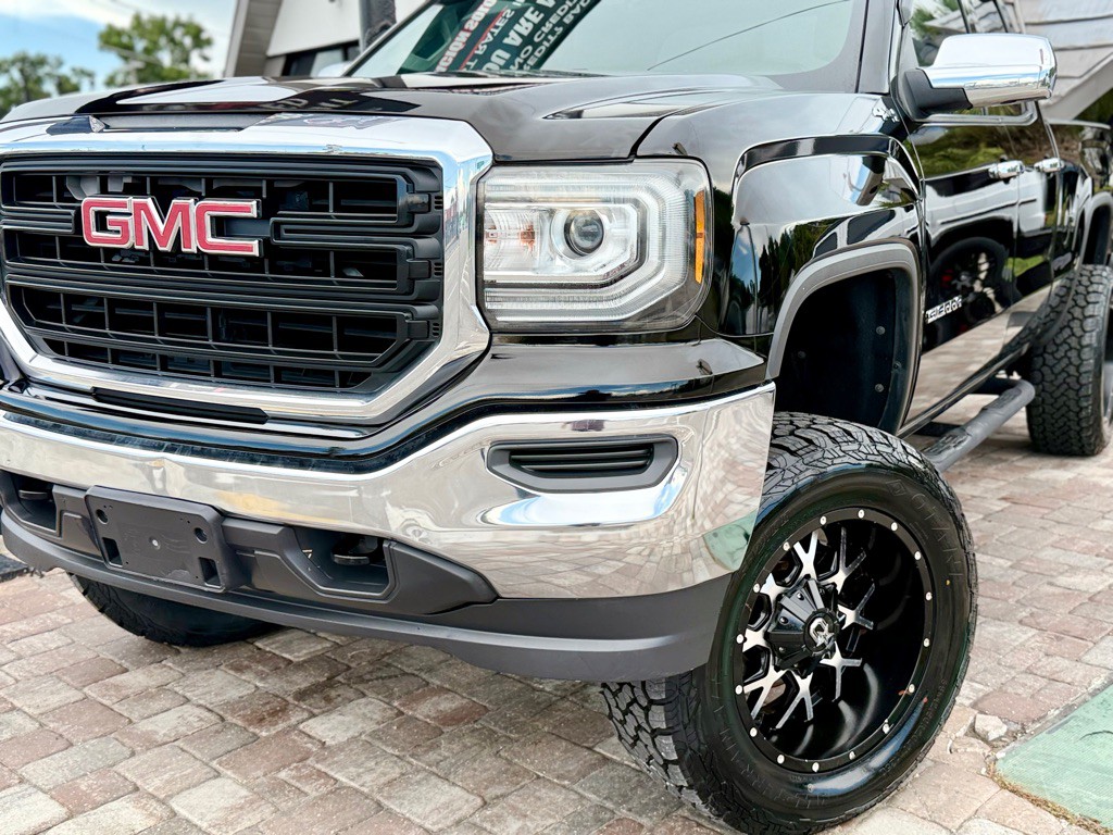 2017 GMC Sierra Image 22